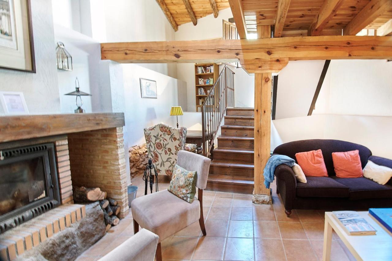 Villa Hestia Vut à Ayllón Extérieur photo